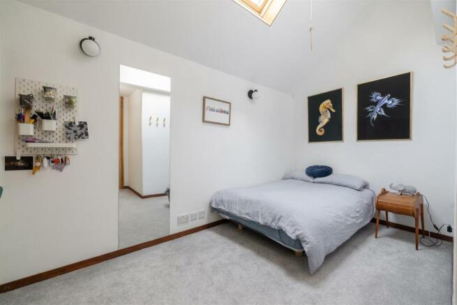 Huxley Road E10