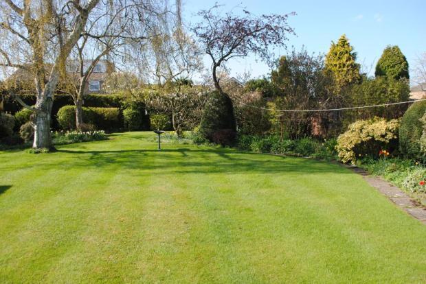 Lawned Gardens