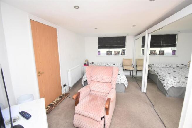 Bedrom