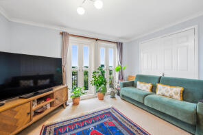 18, 36 Ravenside, Portsmouth Road, Surbiton KT6 4HQ