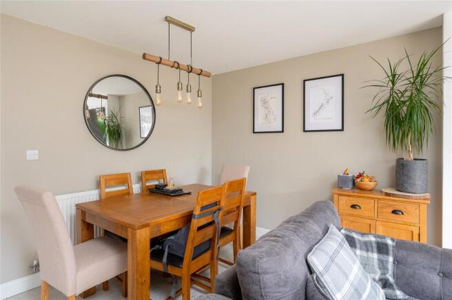 4 bed Semi-Detached for sale Image 5