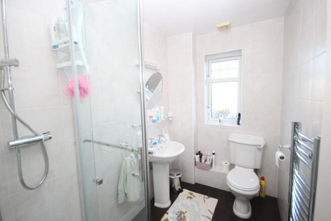 en-suite shower