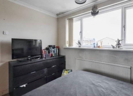 3 bed Terraced for sale Image 6