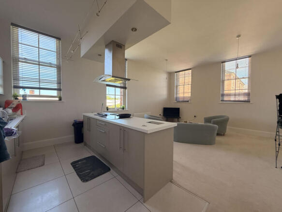 steroeg3948420260524-interior-11-yMjCMGXfWcmdmL...
