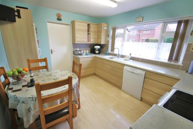 Kitchen/Breakfast Room