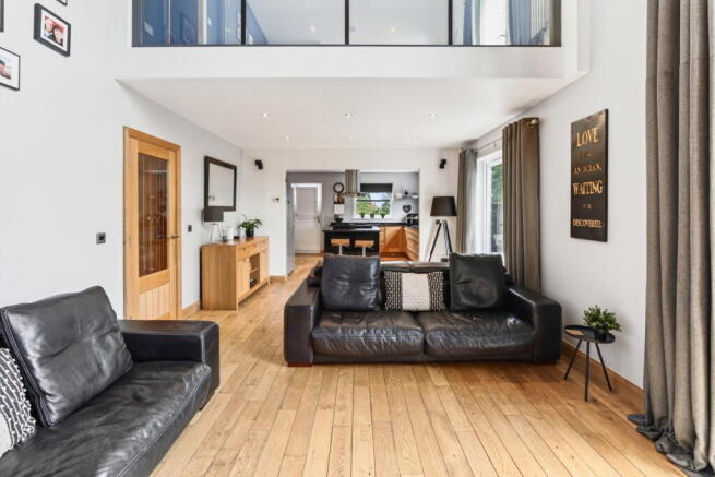 4 bed Detached for sale Image 6