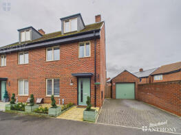 67, Kempster Way, Aylesbury HP22 3AL