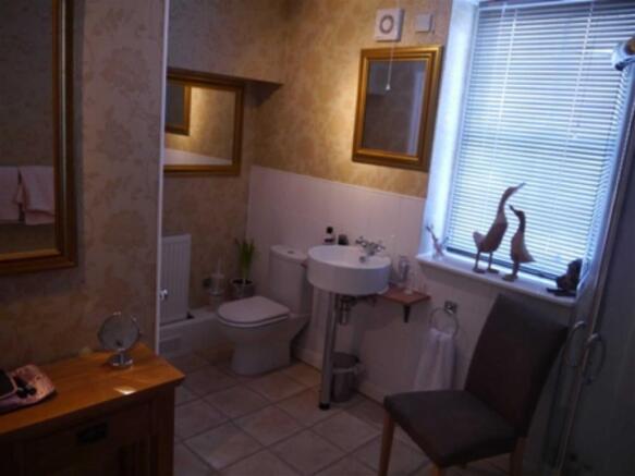 Photo 10