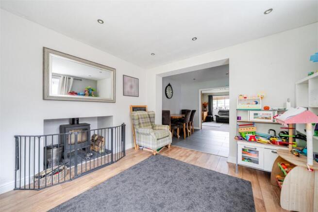 4 bed Detached for sale Image 10