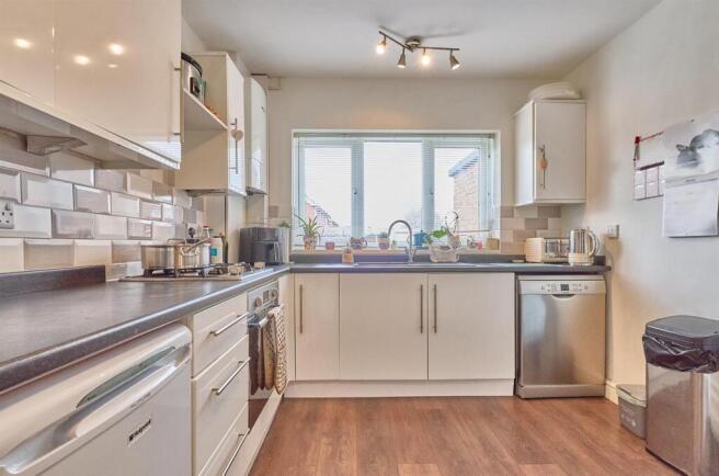 Barrie Rd Hinckley_5.jpg