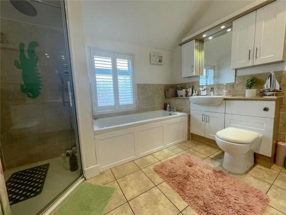 Family Bathroom/Wc