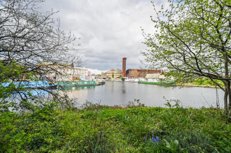 Roach Road, Hackney Wick, London, E3