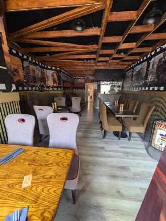 03-restaurant-interior.jpg