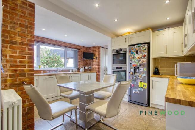 Kitchen / Breakfast Room
