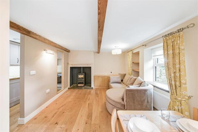 OPEN PLAN LIVING/DINING ROOM