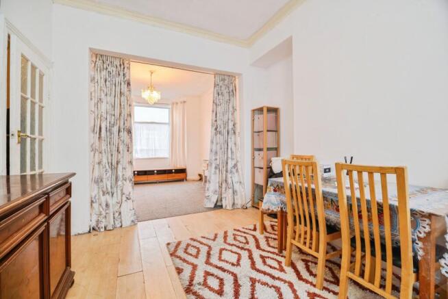 3 bed Terraced for sale Image 6