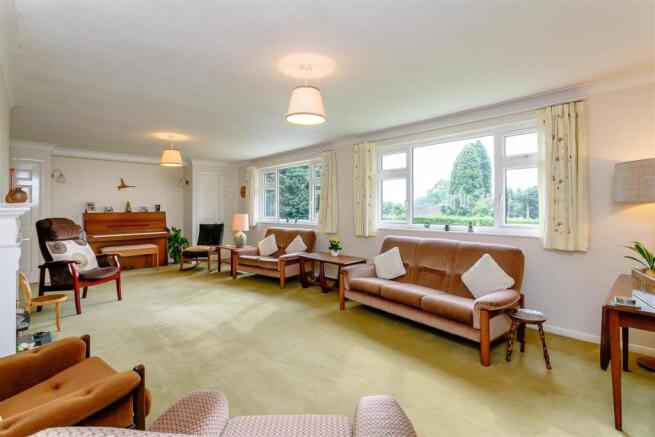 8344705-interior05.jpg