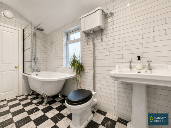 3 bed Semi-Detached for sale Image 11