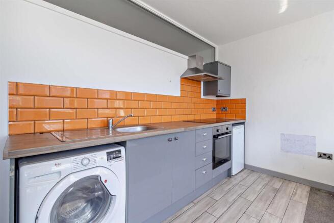 1 bed Flat for sale Image 8