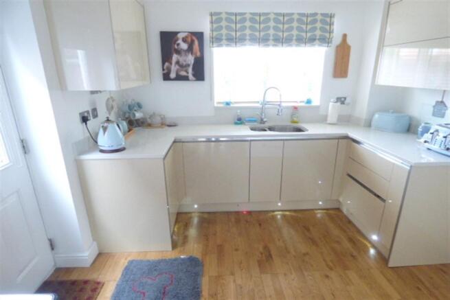 Kitchen b