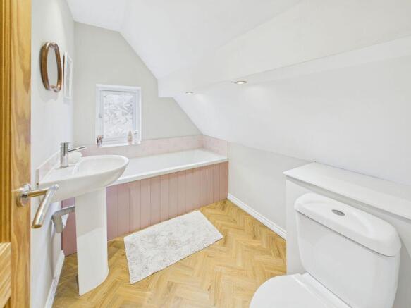 3 bed Semi-Detached Bungalow for sale Image 11