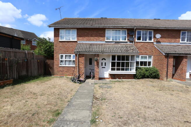2 bedroom maisonette for rent