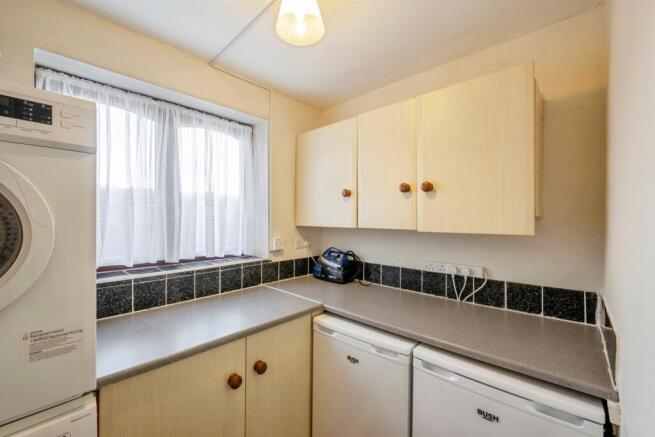 3 bed Semi-Detached for sale Image 6
