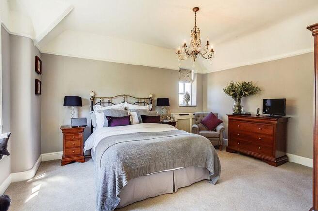 BEDROOM 1