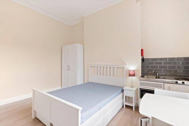 property in Warwick Avenue,
Warwick Avenue Station, W9