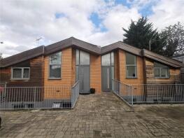 2, Bell Brook Rise, New Southgate, London N11 1AZ