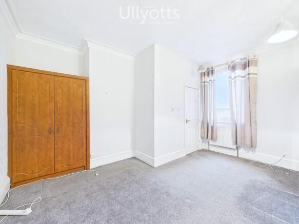 2 bed Flat to rent Image 9