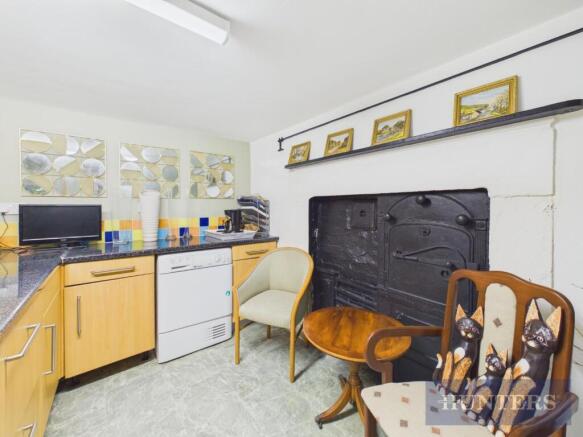 4 bed Terraced for sale Image 12