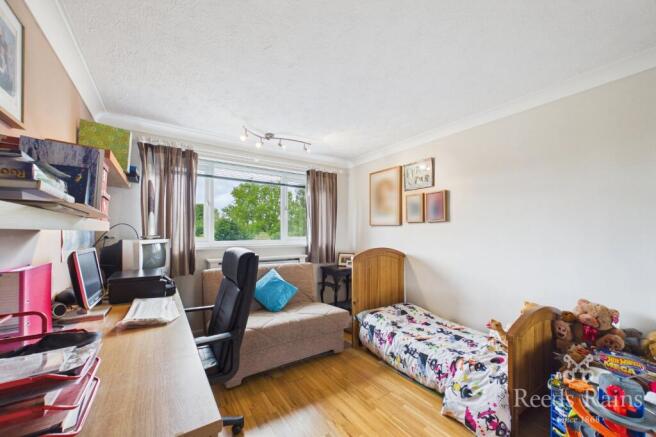 3 bed Semi-Detached for sale Image 12