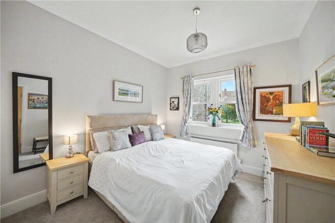 2 bed Apartment for sale Image 6