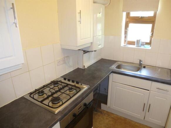 Kitchen2.JPG