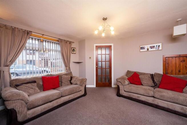 Lounge/ Dining Room