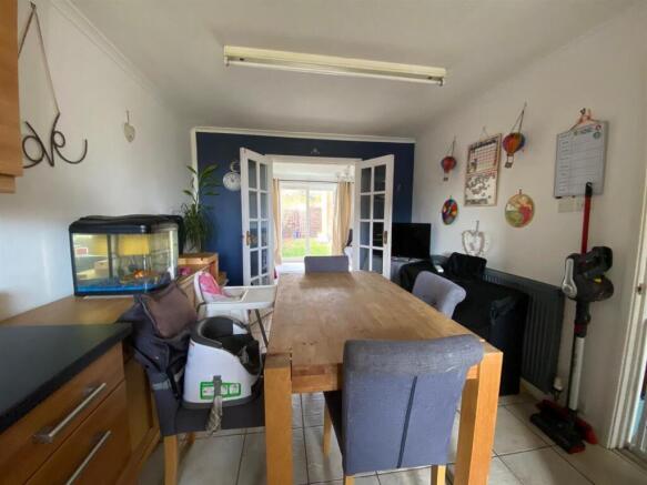 Kitchen Dining.jpg