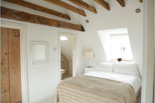 9.Bedroom  Main