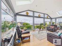 Min Y Don, U5001 Golf Course Road, Cardigan SA43 1PR