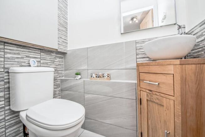 3 bed Semi-Detached for sale Image 8
