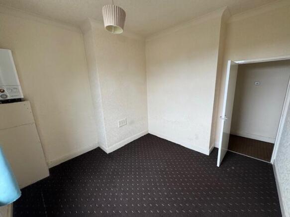 2 bed Terraced to rent Image 12