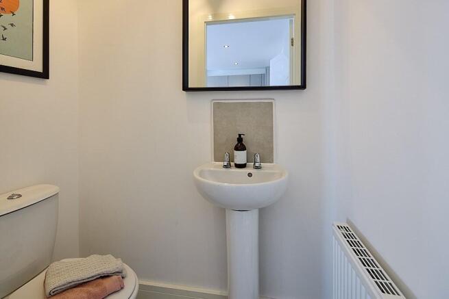 3 bed Semi-Detached for sale Image 7
