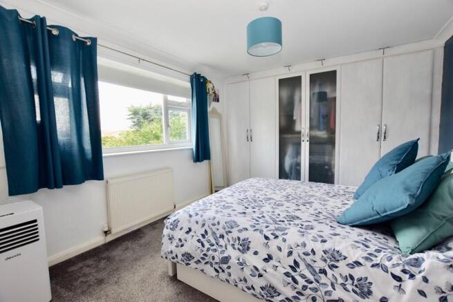 4 bed Detached for sale Image 7