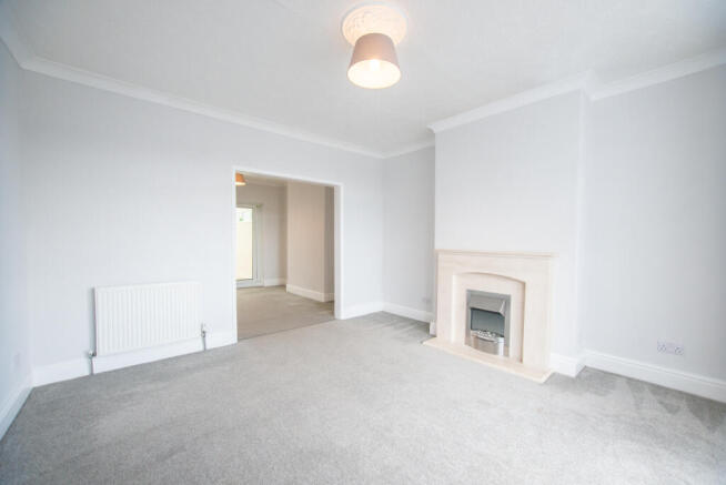 3 bed Semi-Detached to rent Image 4