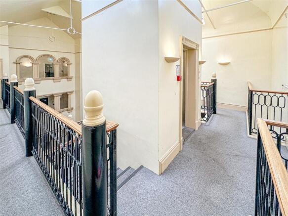 2 bed Penthouse for sale Image 10