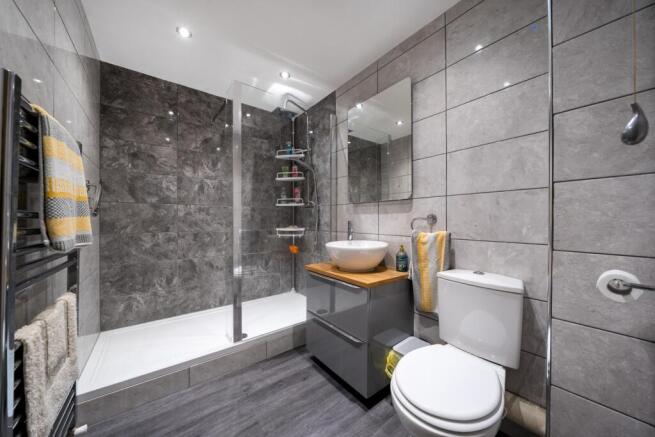 2 bed Apartment for sale Image 9