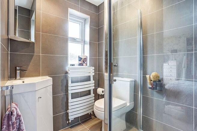 EN SUITE 