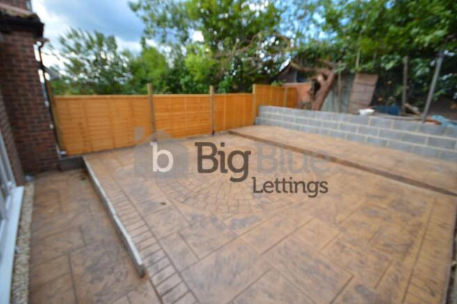 3 bed House Share to rent Image 12