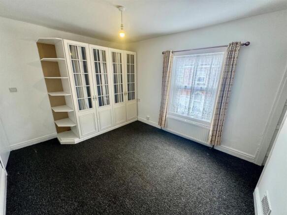 3 bed Terraced for sale Image 4