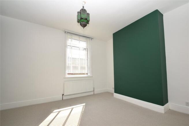 2 bed Terraced to rent Image 7